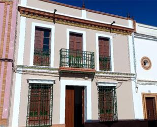 Vista exterior de Casa adosada en venda en Manzanilla amb Aire condicionat, Moblat i Balcó