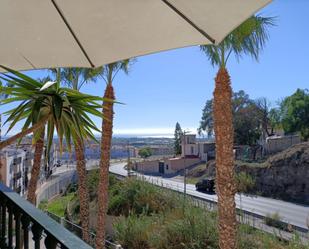 Vista exterior de Pis en venda en Motril amb Aire condicionat, Terrassa i Balcó
