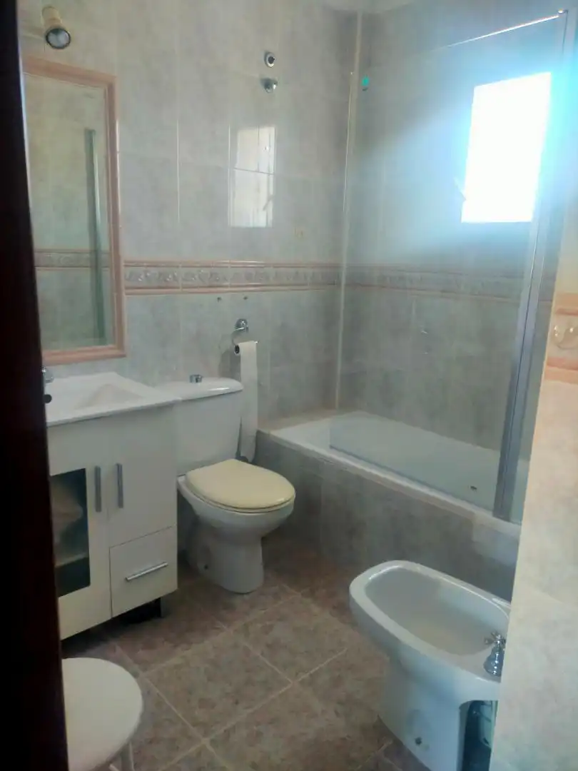 Baño de Casa o chalet en venta en Alhaurín de la Torre con Aire acondicionado, Calefacción y Jardín privado