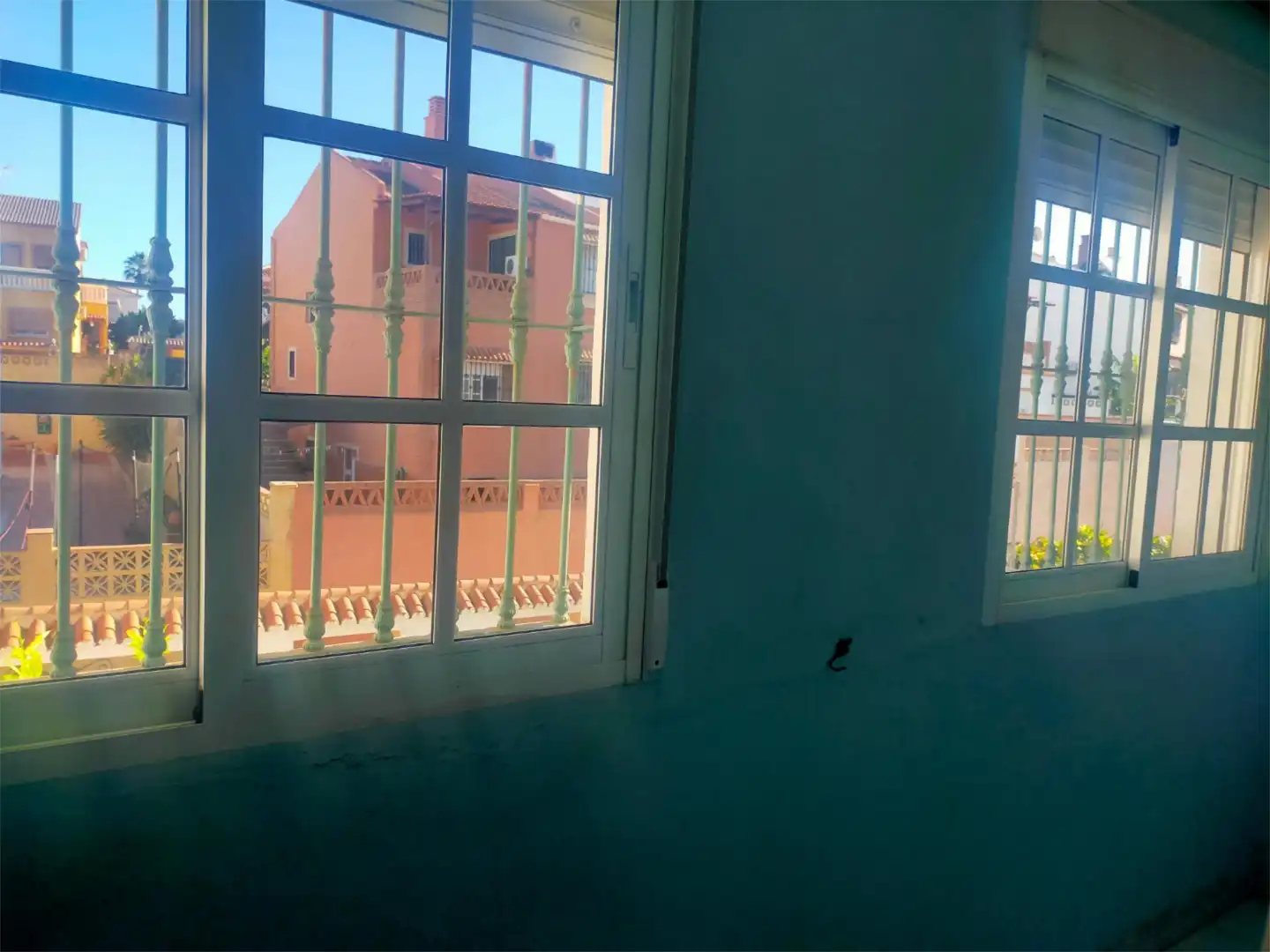 Habitación de Casa o chalet en venta en Alhaurín de la Torre con Aire acondicionado, Calefacción y Jardín privado