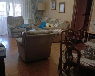 Living room of Flat for sale in Medina del Campo  with Air Conditioner and Balcony