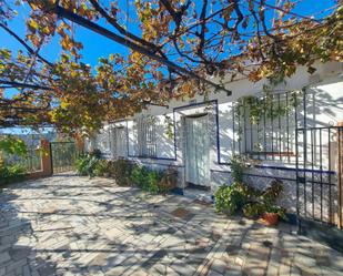 Vista exterior de Casa o xalet en venda en Alfarnatejo amb Terrassa