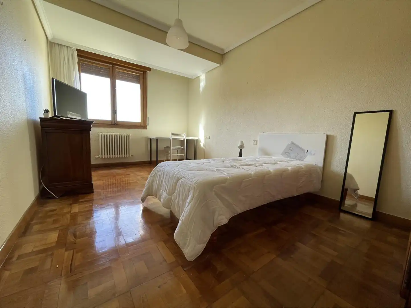 Habitación en Calle Mayor, 40, Tiebas-Muruarte de Reta Habitación de Piso para compartir en Tiebas-Muruarte de Reta con Calefacción, Jardín privado y Parquet