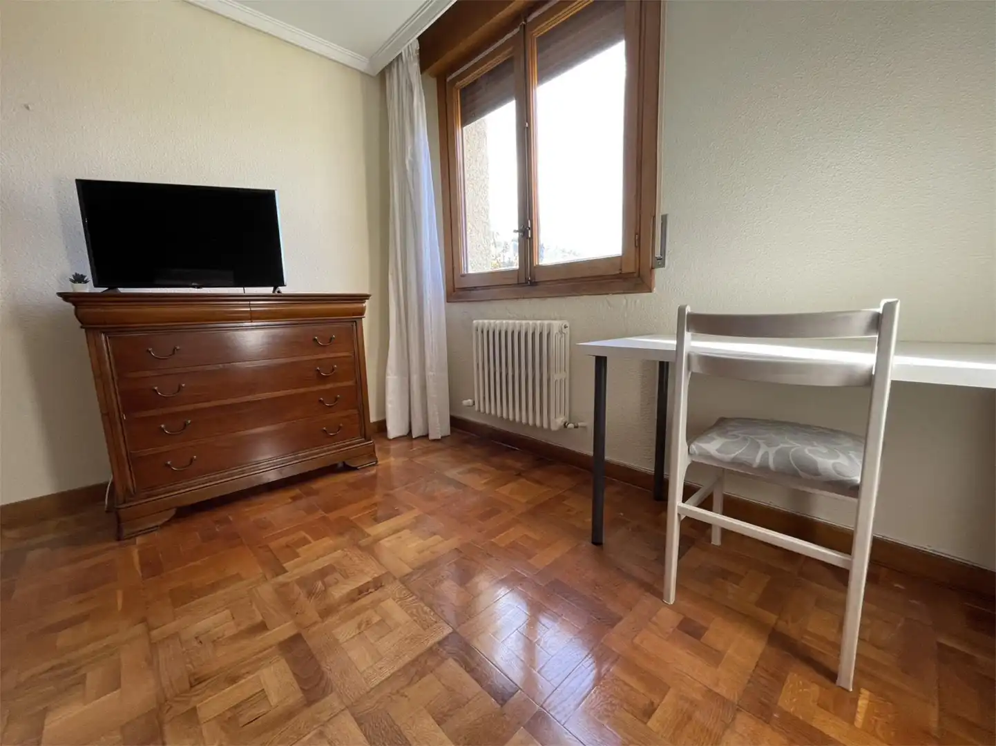 Habitación en Calle Mayor, 40, Tiebas-Muruarte de Reta Habitación de Piso para compartir en Tiebas-Muruarte de Reta con Calefacción, Jardín privado y Parquet