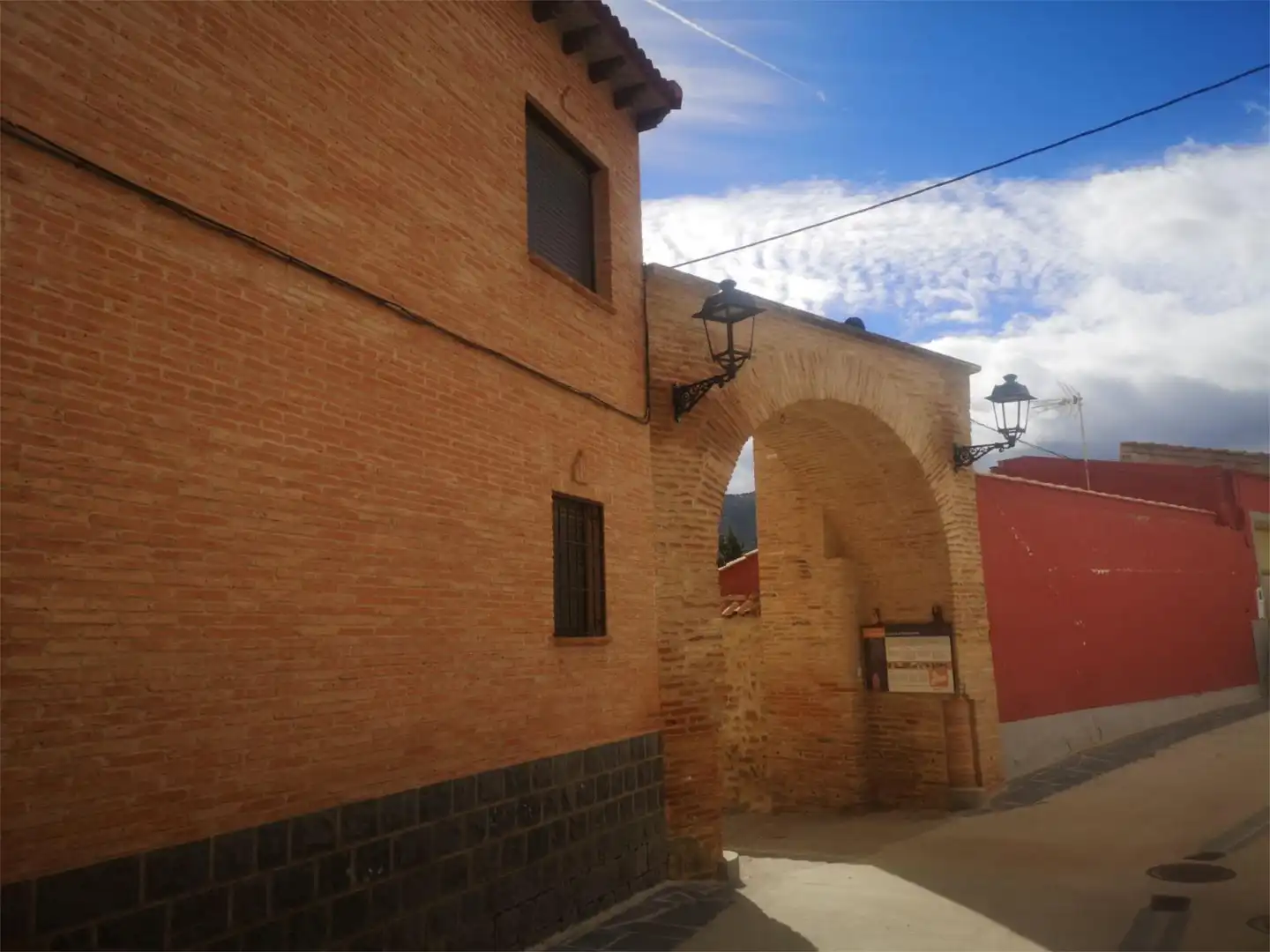 Casa adosada en venda a Calle Lacasa, 33, Encinacorba Vista exterior de Casa adosada en venda en Encinacorba