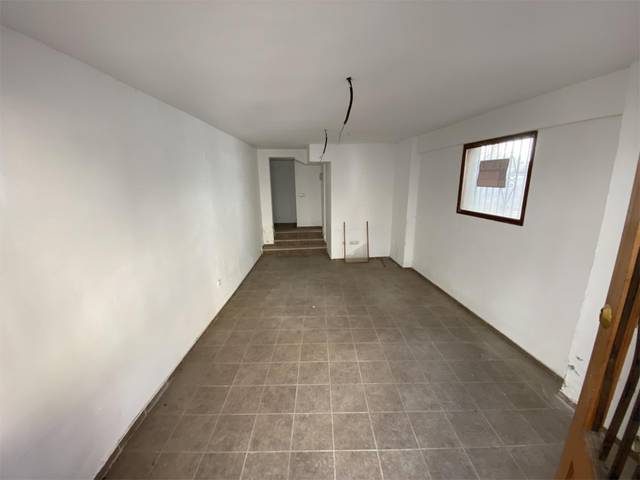 Local comercial en Alquiler en Carrer Josefa Daroqui, 3 en Centro - El Castillo