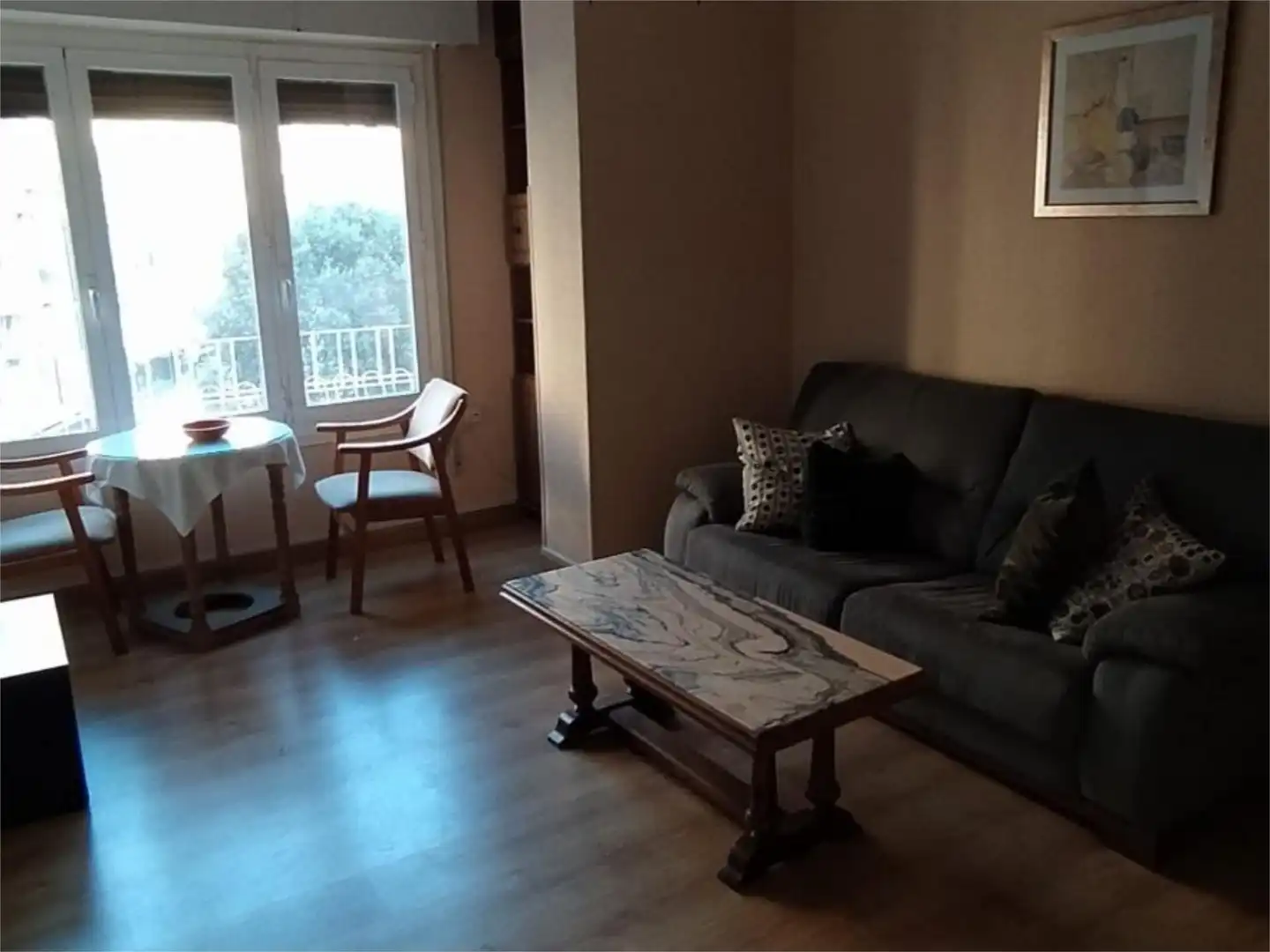 Piso en venta en Plaza Constitución, 6, Centro Sala de estar de Piso en venta en Aranda de Duero con Calefacción y Balcón