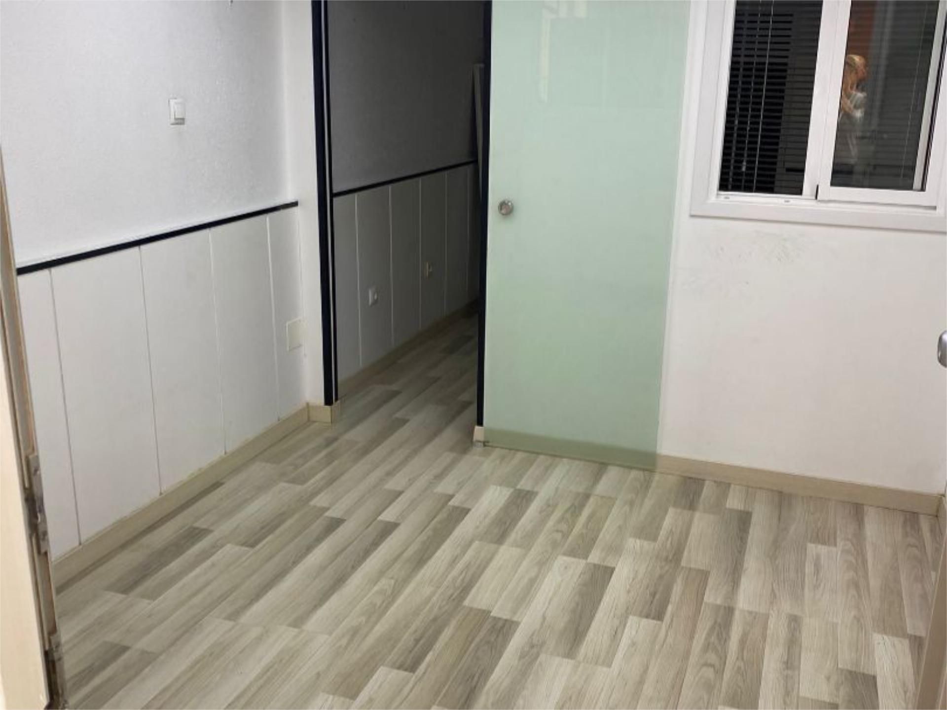 Local de lloguer en Pinseque amb Aire condicionat, Calefacció i Parquet