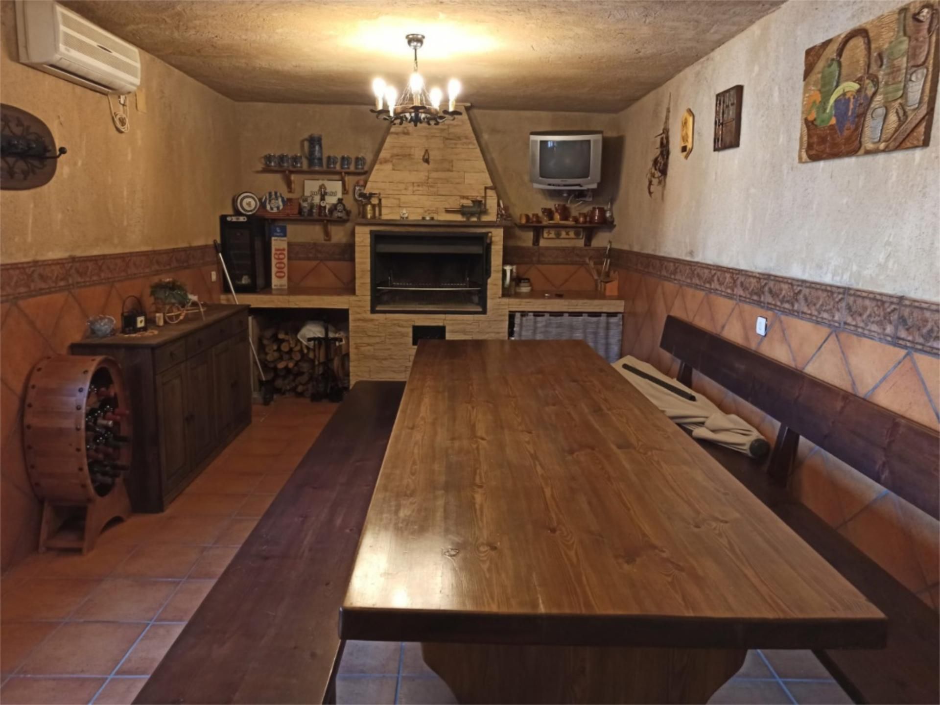 Kitchen of Planta baja for sale in Laguna de Negrillos  with Air Conditioner, Heating and Furnished