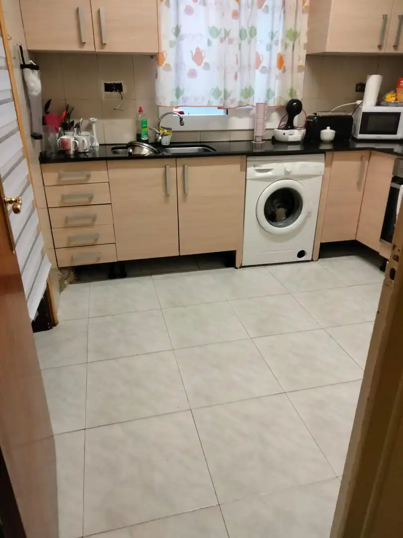 Cocina de Piso para compartir en Lleida con Amueblado, Horno y Microondas