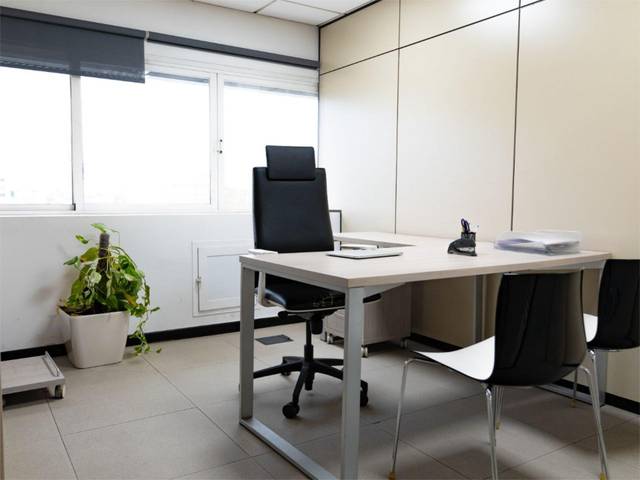 Oficina en Alquiler en Carrer de Cala Bona, 19 en Son Cladera