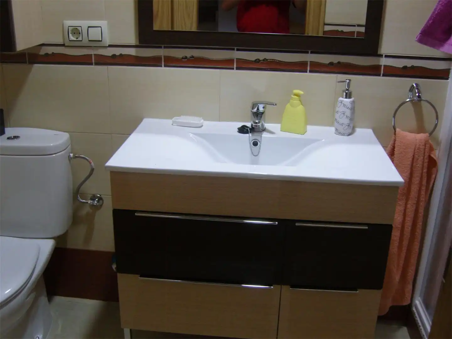 Casa adosada en venta en Calle Jaen, 47, Villatorres Baño de Casa adosada en venta en Villatorres con Aire acondicionado, Terraza y Trastero