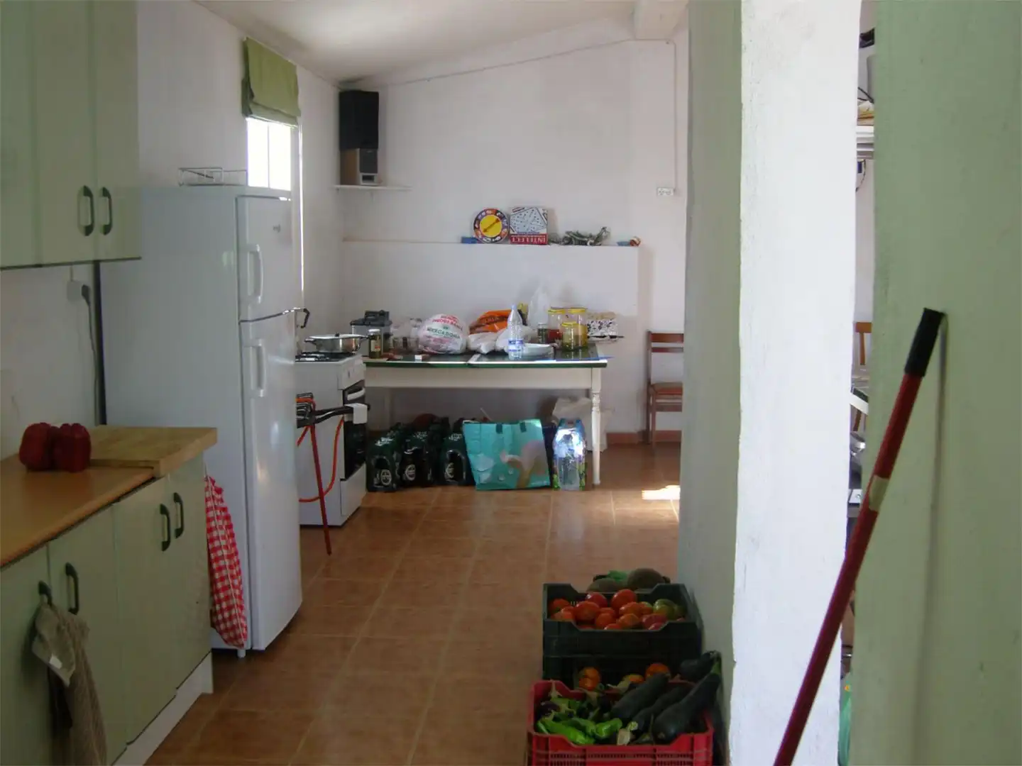 Casa adosada en venta en Calle Jaen, 47, Villatorres Cocina de Casa adosada en venta en Villatorres con Aire acondicionado, Terraza y Trastero