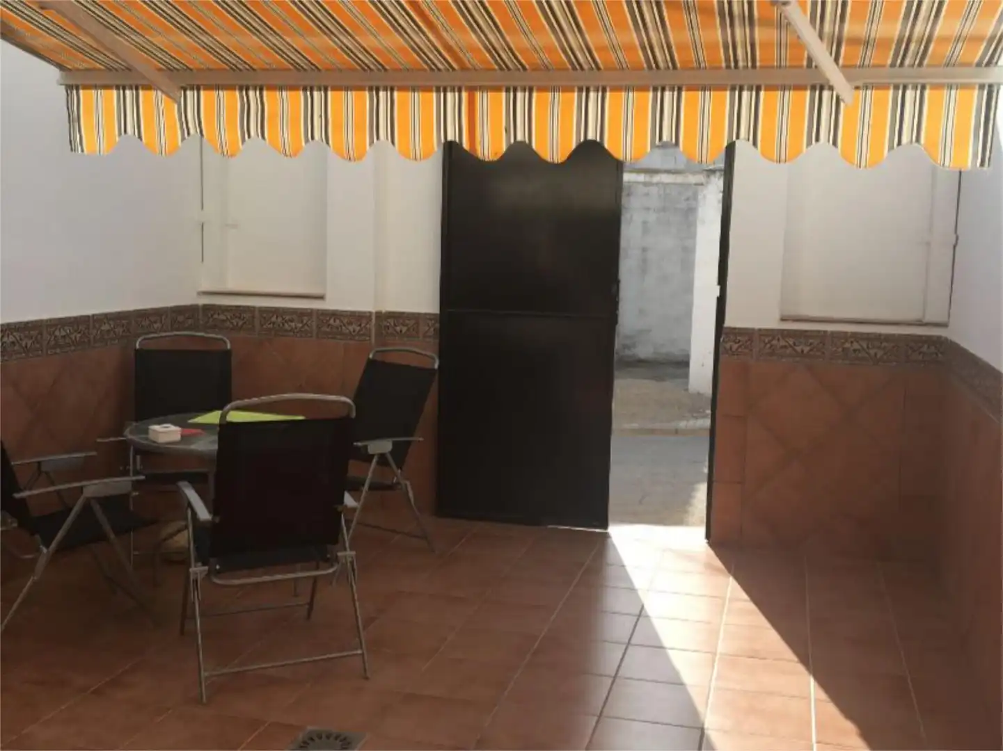 Casa adosada en venta en Calle Jaen, 47, Villatorres Terraza de Casa adosada en venta en Villatorres con Aire acondicionado, Terraza y Trastero