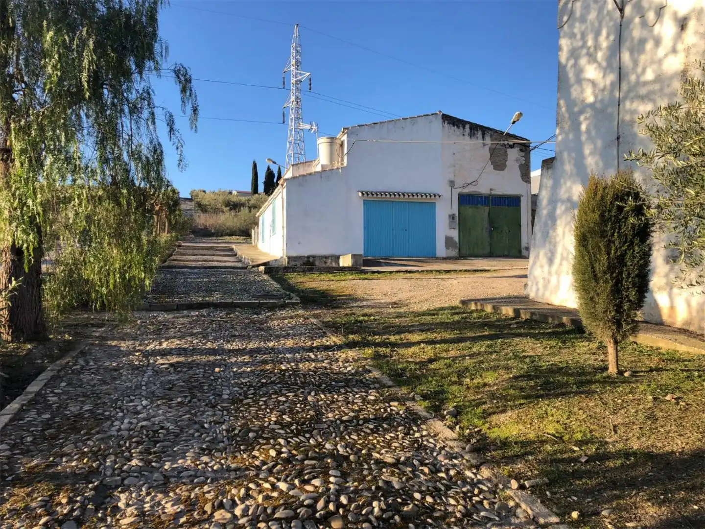 Casa adosada en venta en Calle Jaen, 47, Villatorres Vista exterior de Casa adosada en venta en Villatorres con Aire acondicionado, Terraza y Trastero