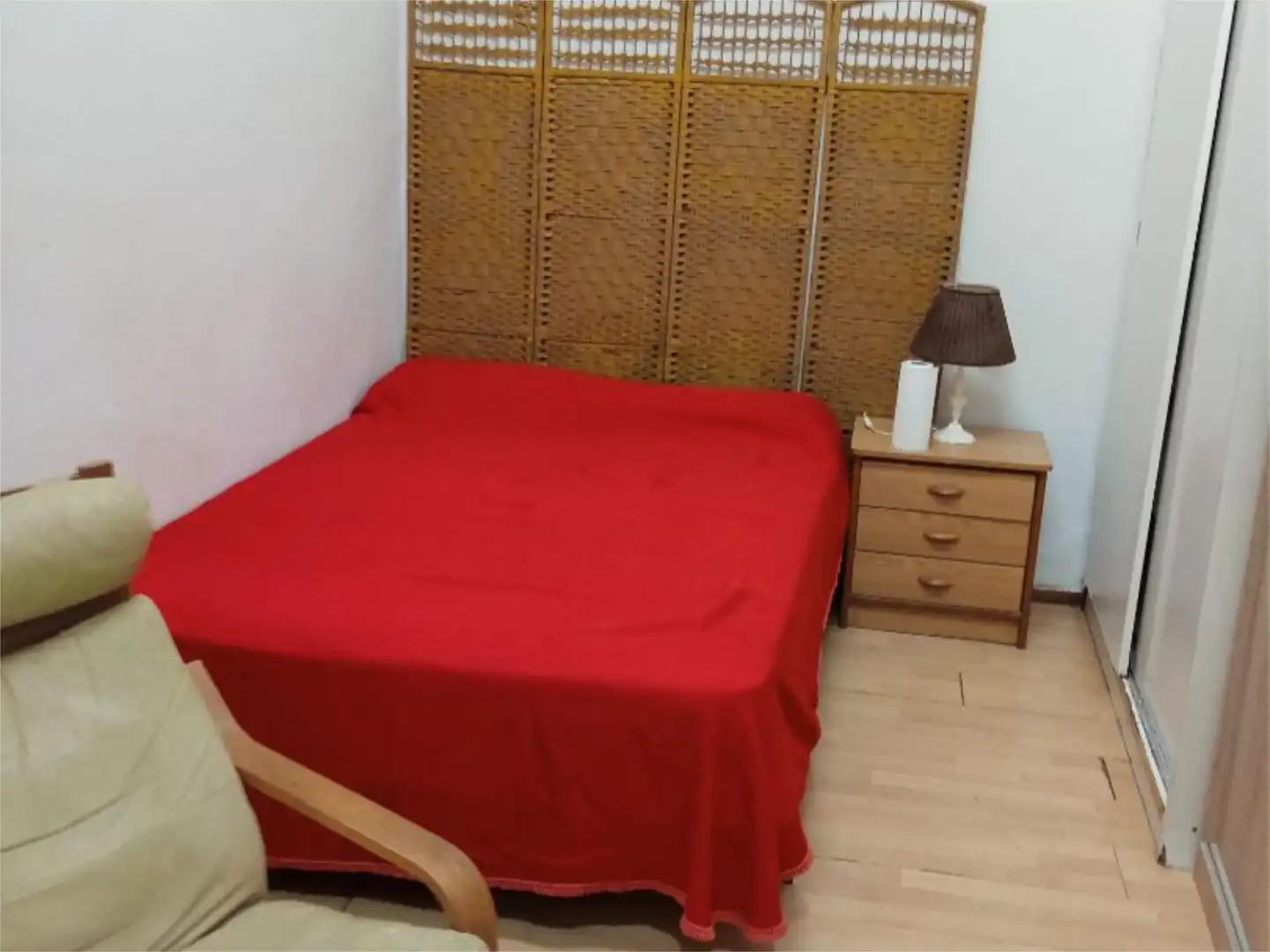 Habitación en Carrer d'Alcolea, 91, Sants Habitación de Piso para compartir en Barcelona con Parquet y Amueblado