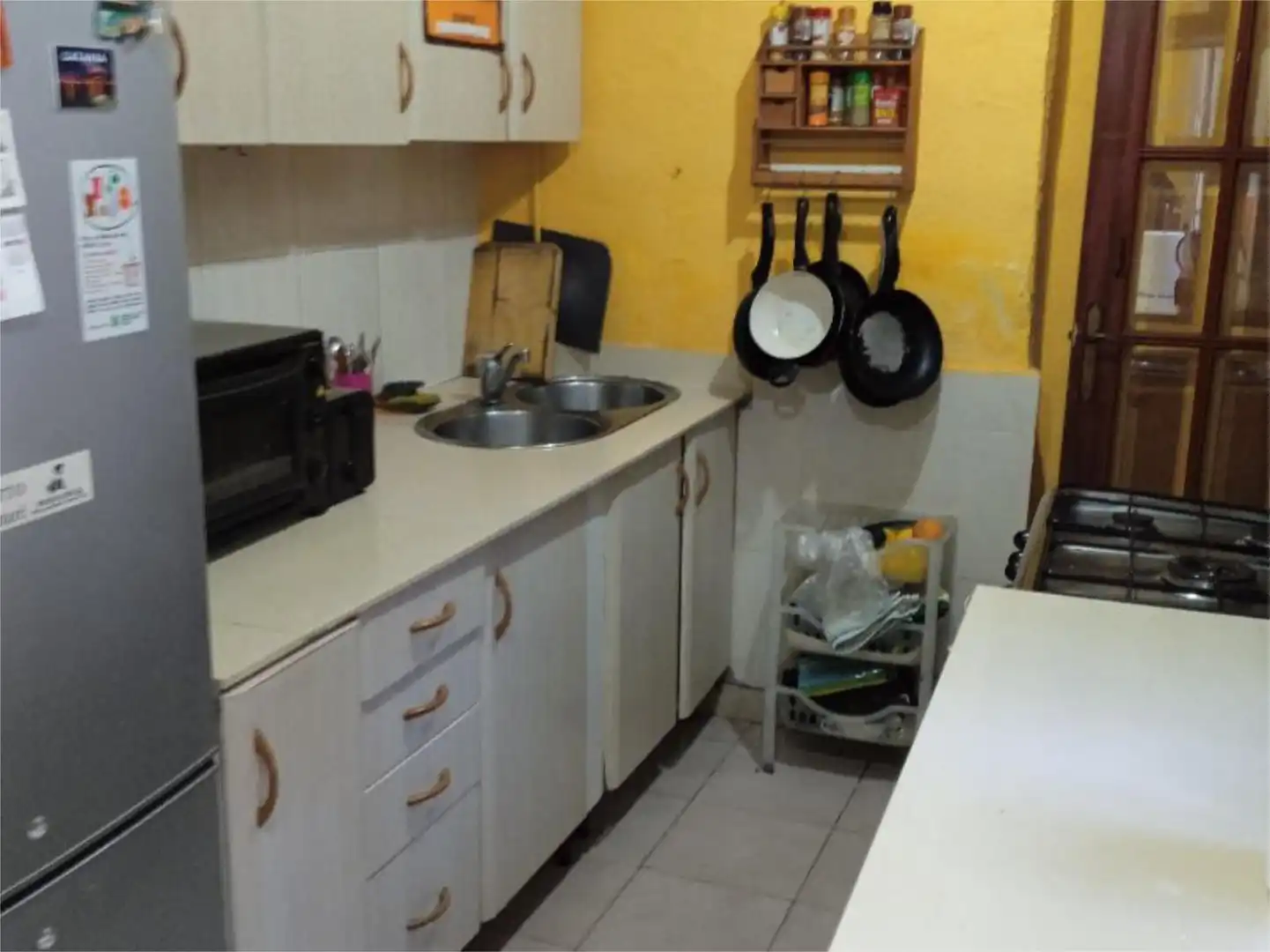Habitación en Carrer d'Alcolea, 91, Sants Cocina de Piso para compartir en Barcelona con Parquet y Amueblado