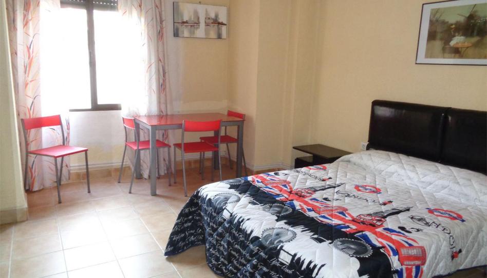 Flat to share in Carrer Pintor Josep Segrelles, 21, Oliva pueblo, Valencia - image 1 Photo 1 of Flat to share in Carrer Pintor Josep Segrelles, 21, Oliva pueblo, Valencia