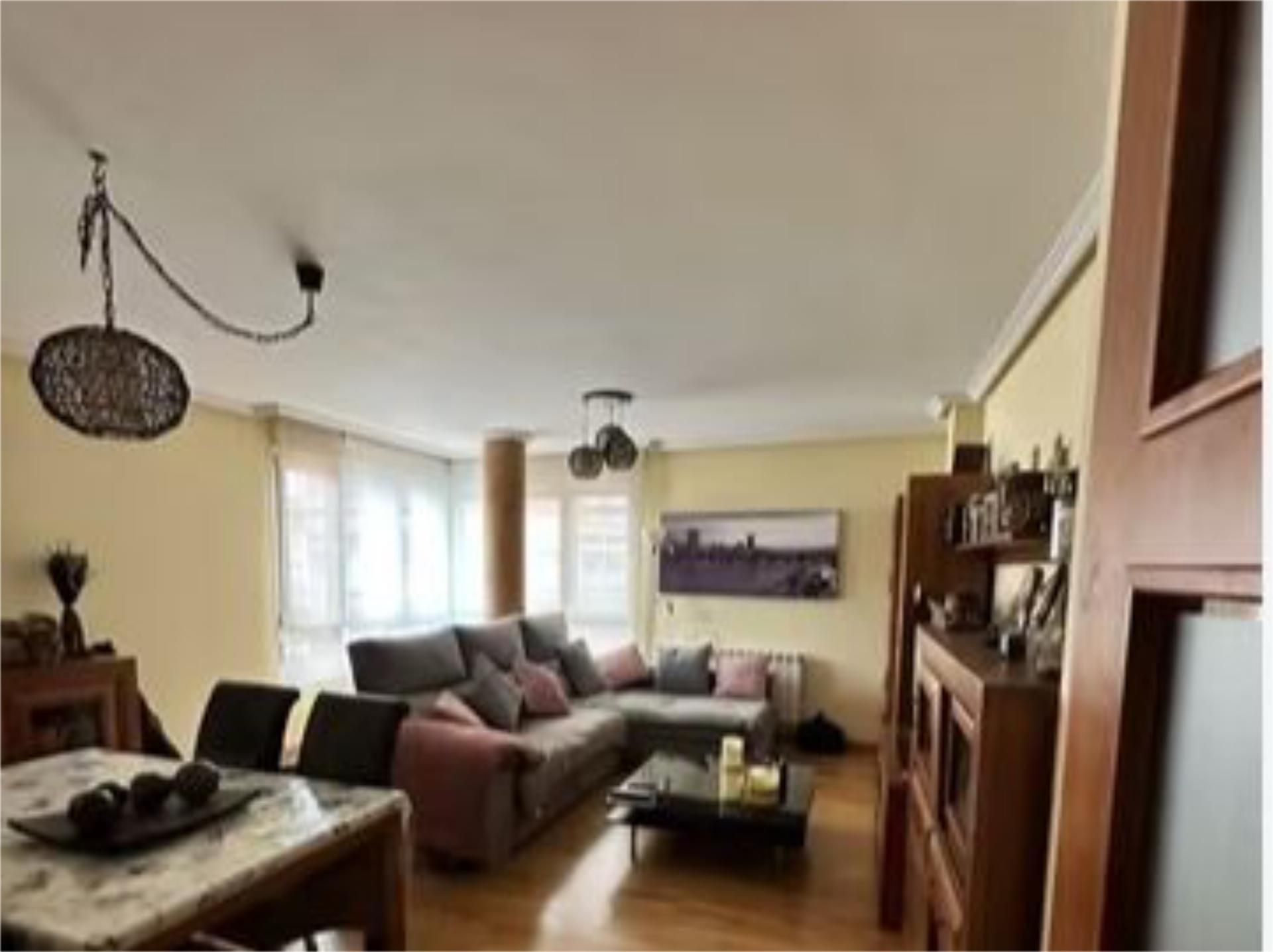 Living room of Flat for sale in Derio  with Heating, Parquet flooring and Furnished