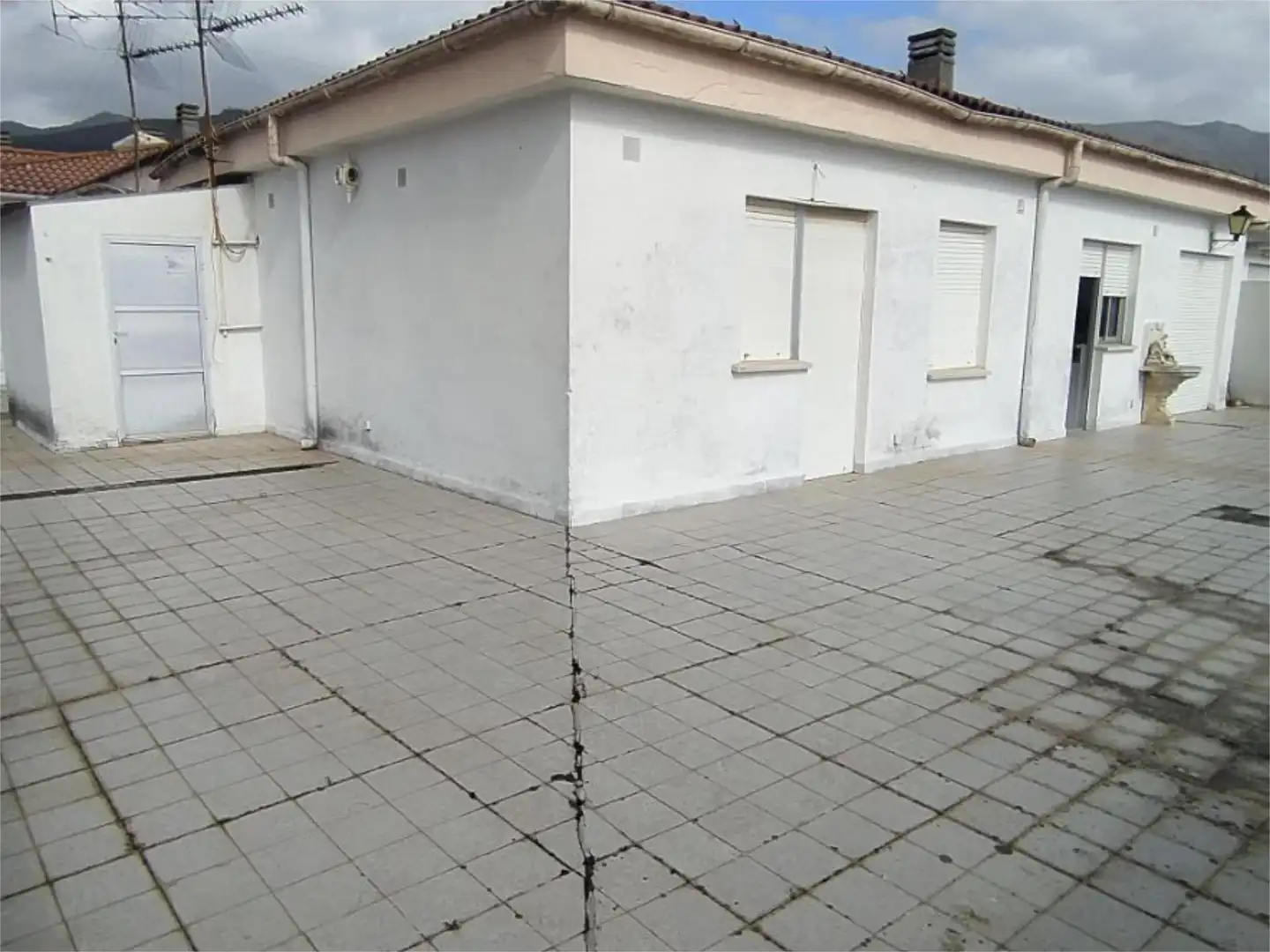 Außenansicht von Dachboden zum Verkauf in Valverde del Fresno mit Terrasse und Möbliert