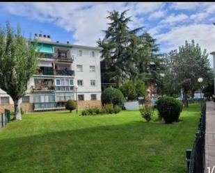 Vista exterior de Pis en venda en Collado Villalba amb Terrassa, Piscina i Balcó