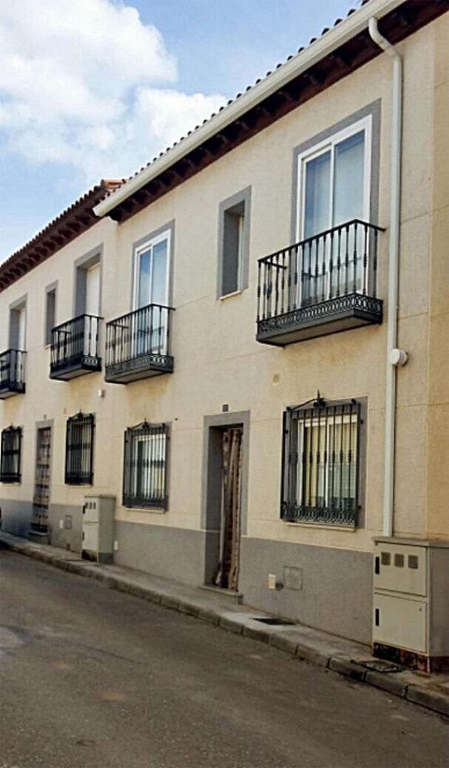 Vista exterior de Casa o xalet en venda en La Guardia amb Aire condicionat i Balcó