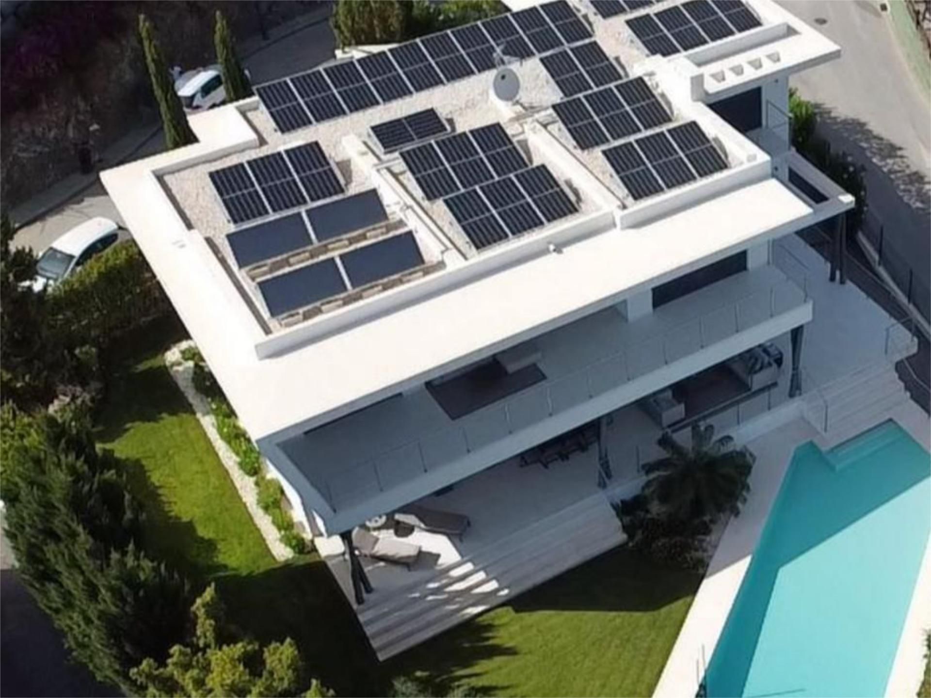 Exterior view of House or chalet for sale in Benahavís  with Air Conditioner, Terrace and Swimming Pool