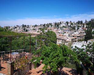 Exterior view of Duplex for sale in  Granada Capital  with Terrace and Balcony