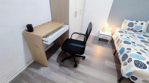 Foto 4 de Pis per a compartir a Carrer D'antoni Forrellad, 60, Can Puiggener, Barcelona