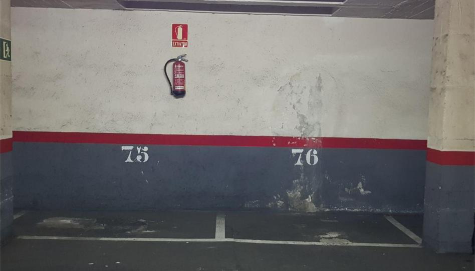 Foto 1 de Garaje de alquiler en Travessera de Gràcia, 340, El Baix Guinardó, Barcelona