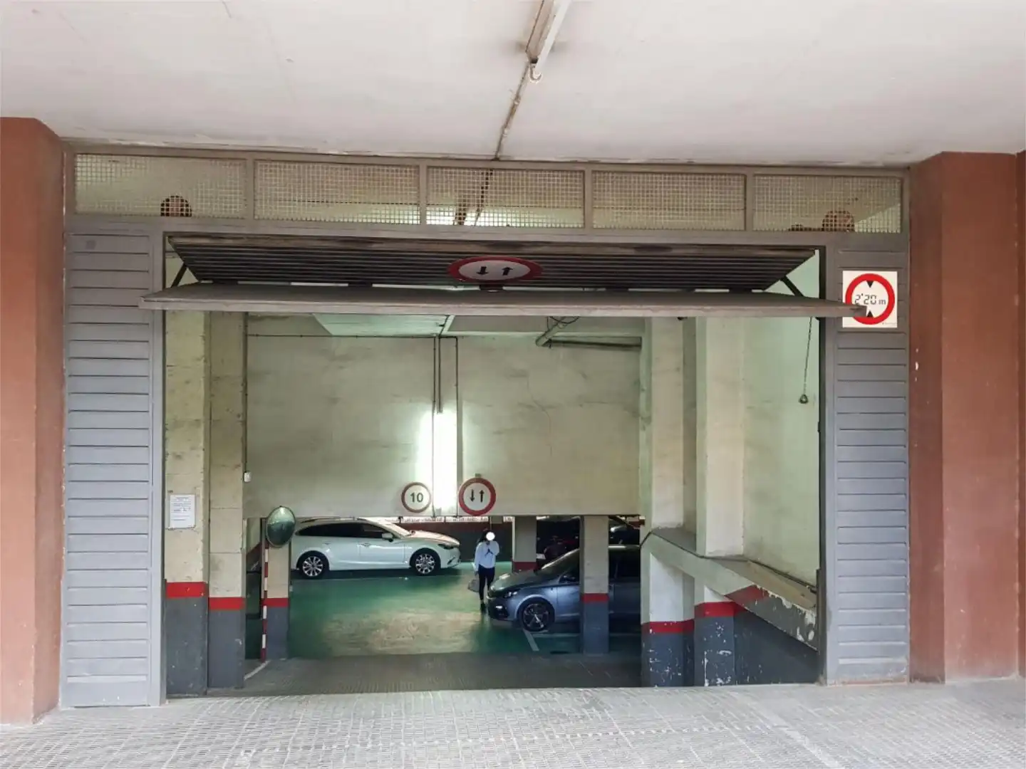 Garaje de alquiler en Travessera de Gràcia, 340, El Baix Guinardó Parking de Garaje de alquiler en Barcelona