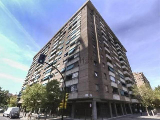 Garaje en Alquiler en Avenida de Juan Carlos I, 17 en Romareda