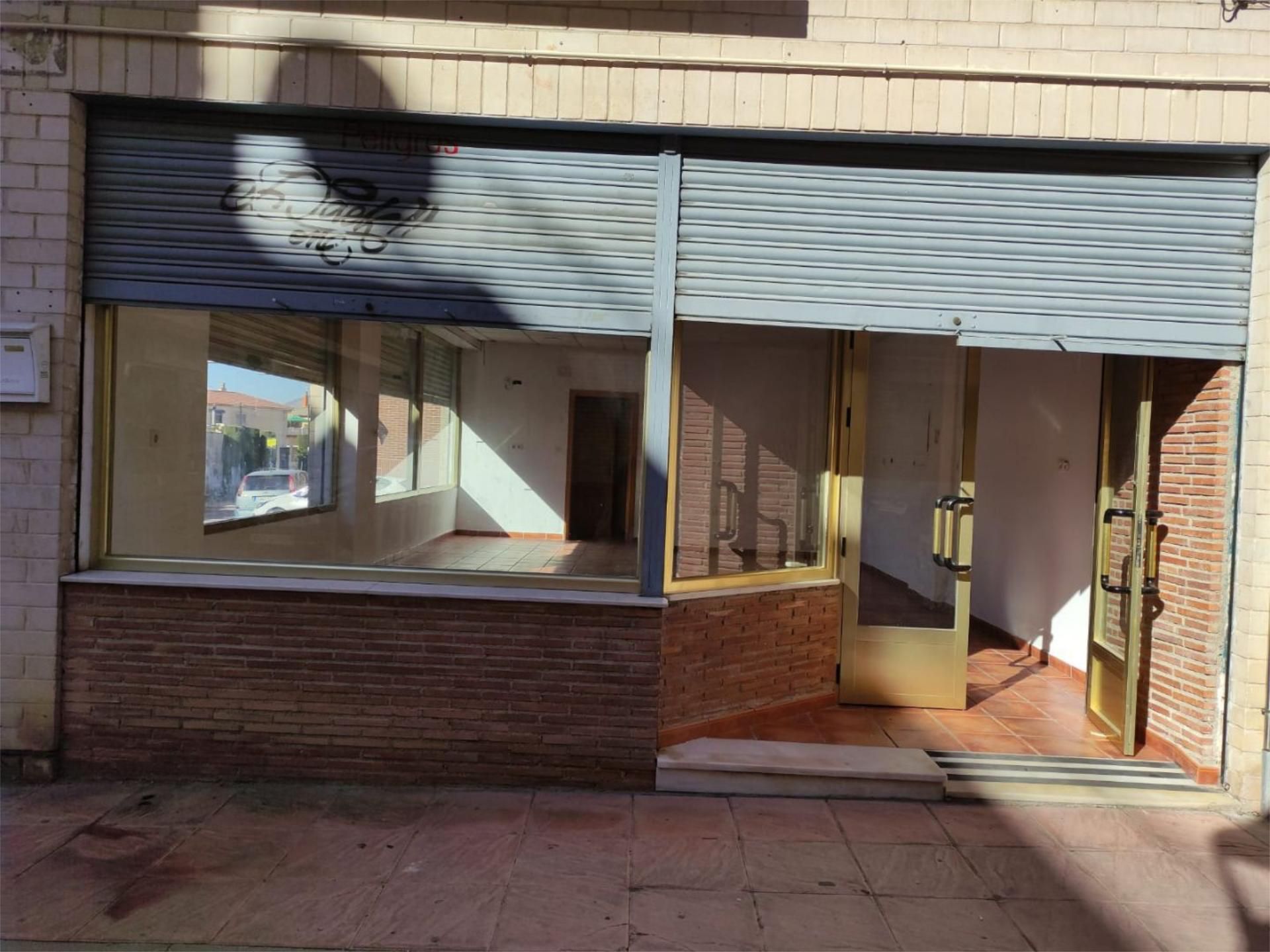 Local de lloguer en Peligros amb Aire condicionat
