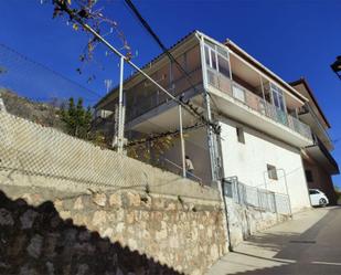 Exterior view of Country house for sale in Argecilla  with Terrace and Swimming Pool