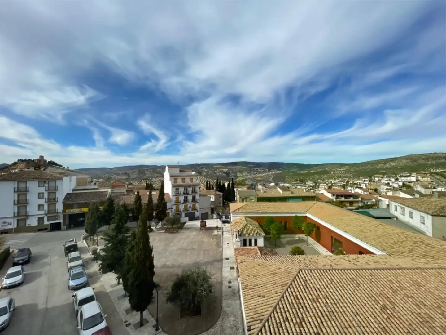 Wohnung zum Verkauf in Barriada Paz, 9, Montefrío Außenansicht von Wohnung zum Verkauf in Montefrío mit Klimaanlage, Terrasse und Balkon