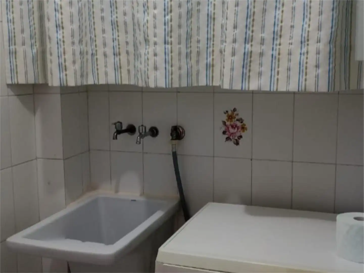 Wohnung zum Verkauf in Barriada Paz, 9, Montefrío Badezimmer von Wohnung zum Verkauf in Montefrío mit Klimaanlage, Terrasse und Balkon
