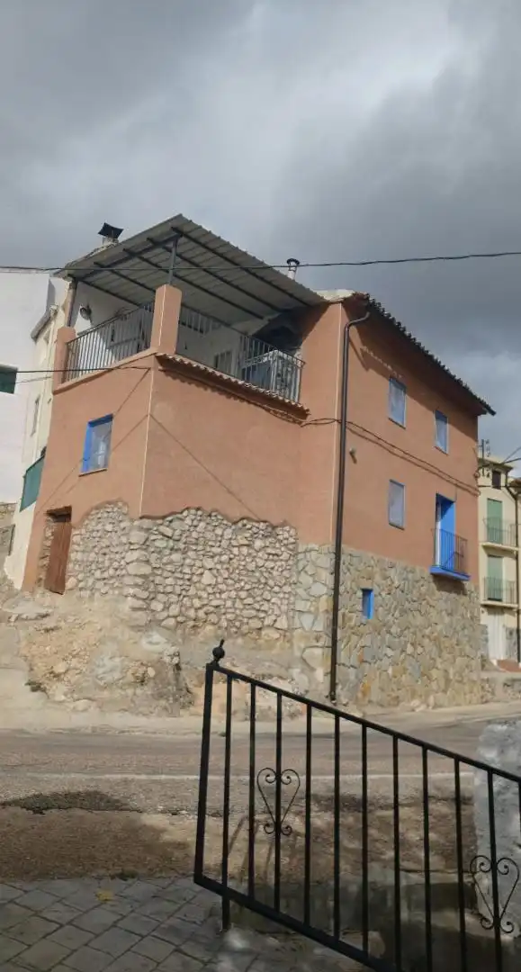 Exterior view of Flat for sale in Embid de Ariza  with Heating, Terrace and Storage room