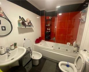 Bathroom of Flat for sale in  Logroño  with Air Conditioner and Balcony