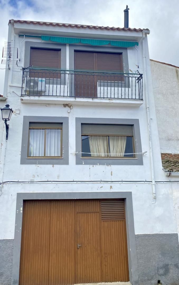 Vista exterior de Pis en venda en Montánchez amb Aire condicionat, Calefacció i Terrassa
