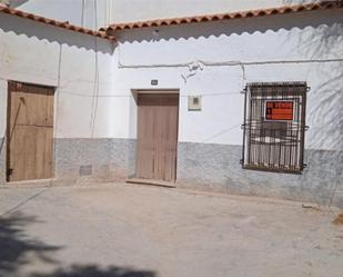 Vista exterior de Casa adosada en venda en Benamaurel