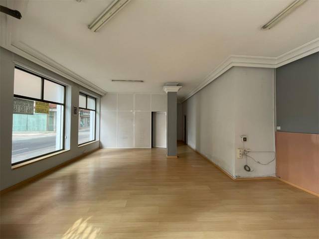 Local comercial en Venta en Calle Emilio Rico, 20 en Plaza de Toros - Avenida Chapí - Trinquete