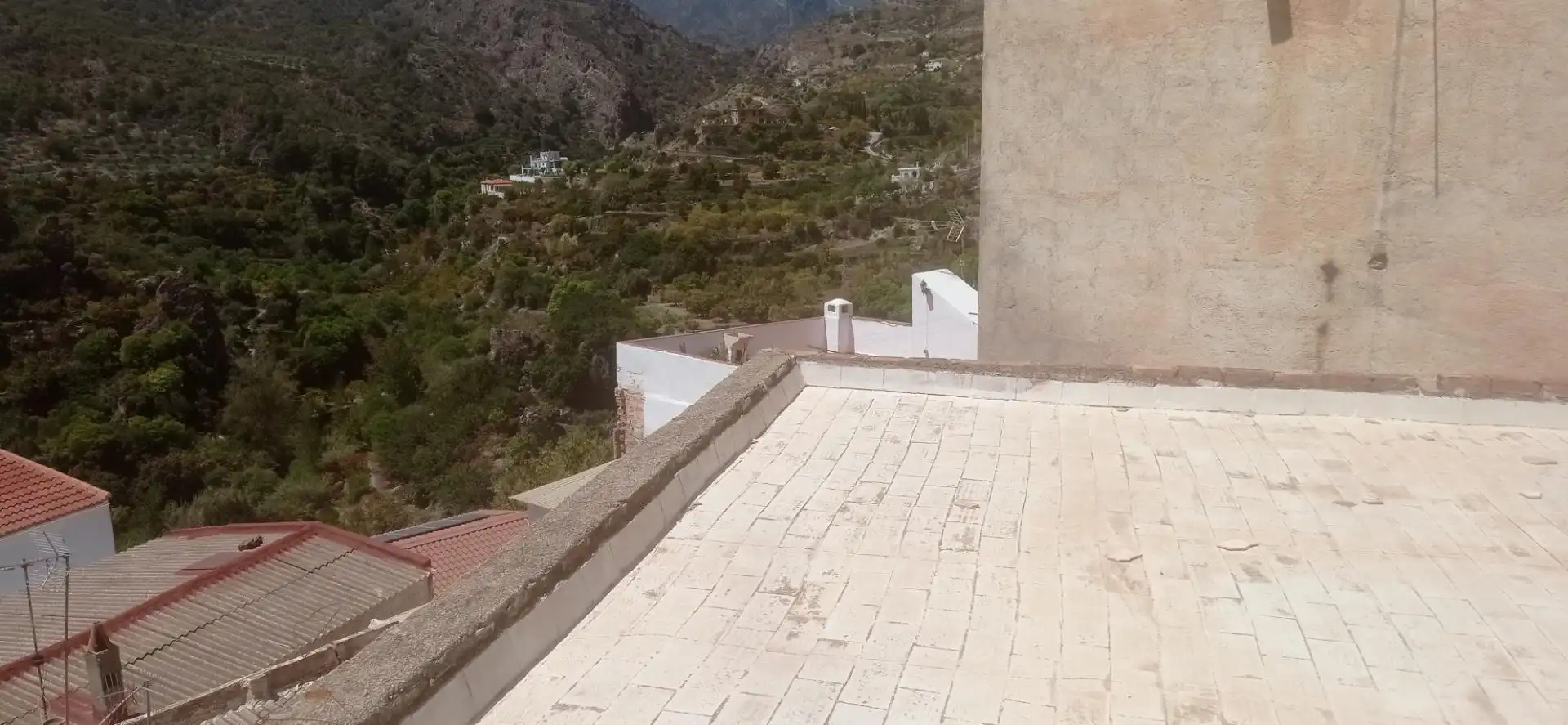 Terrasse von Erdgeschoss zum Verkauf in Los Guajares mit Terrasse