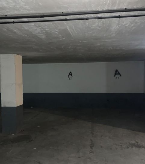 Garaje en venta en Plaza Romero Robledo, 1, La Bañeza , León - imagen 2 Foto 2 de Garaje en venta en Plaza Romero Robledo, 1, La Bañeza , León