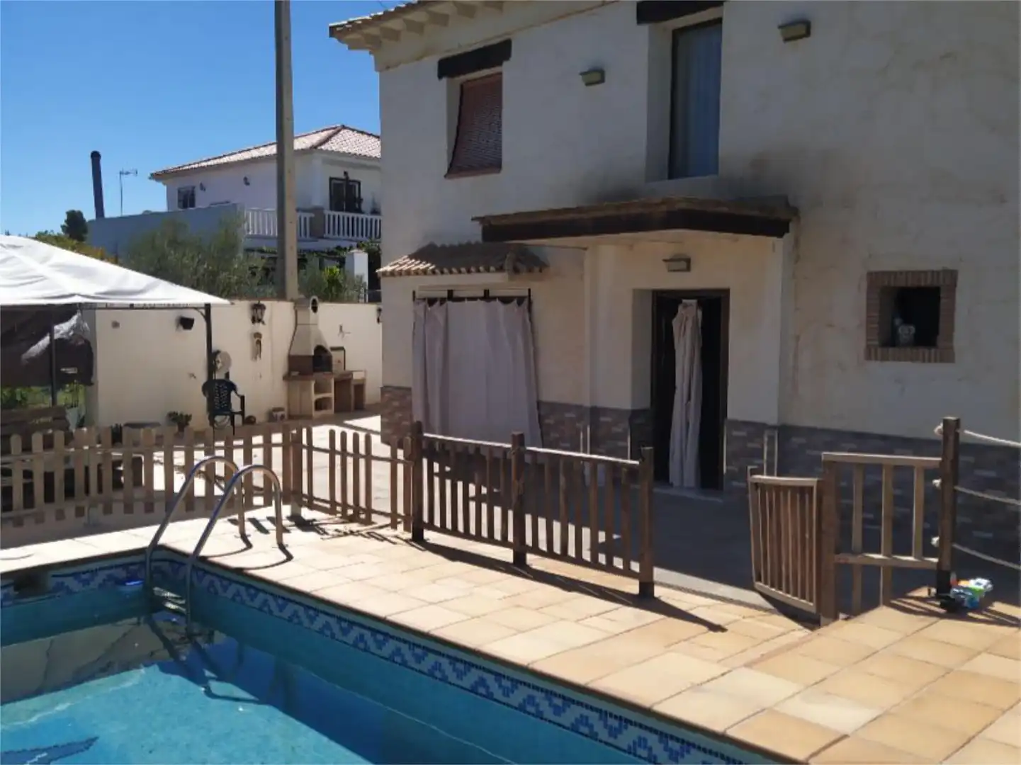 Casa o chalet en venta en Baza Piscina de Casa o chalet en venta en Baza con Aire acondicionado, Calefacción y Jardín privado