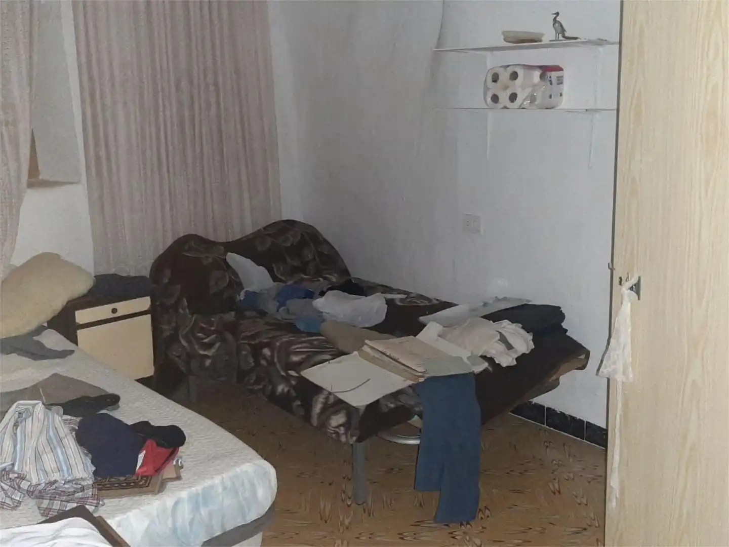 Dormitori de Casa adosada en venda en Zújar amb Balcó