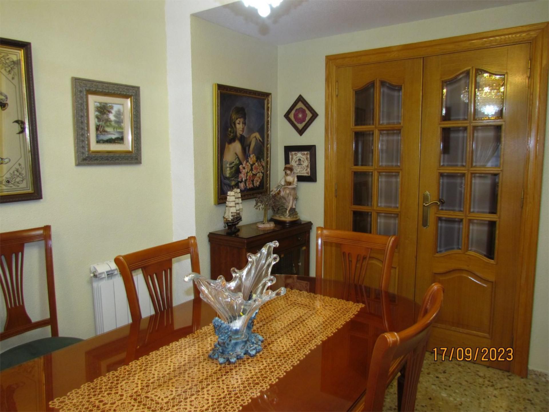 Dining room of Flat for sale in Utiel  with Air Conditioner, Heating and Storage room