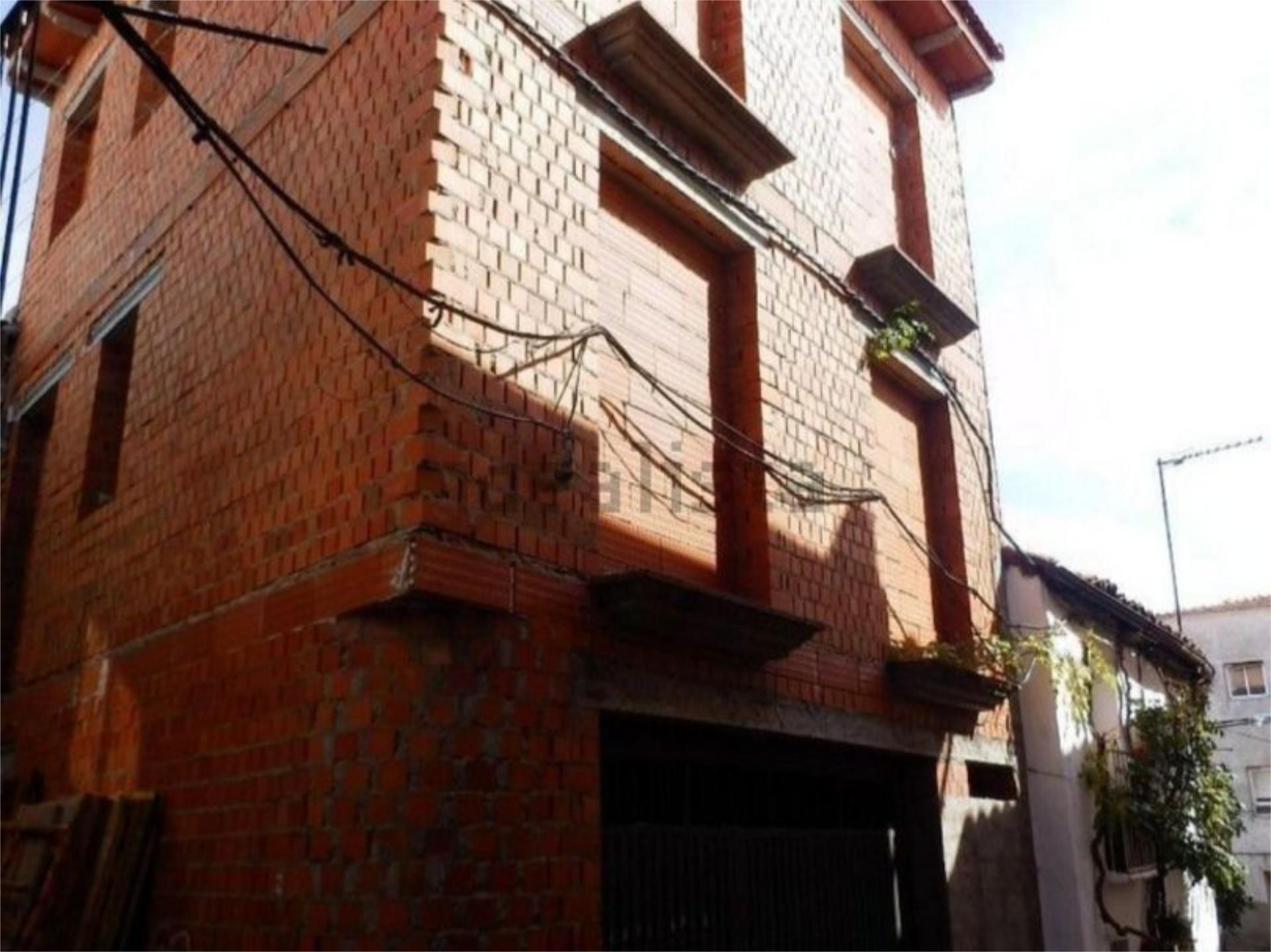 Vista exterior de Casa adosada en venda en Piornal amb Balcó
