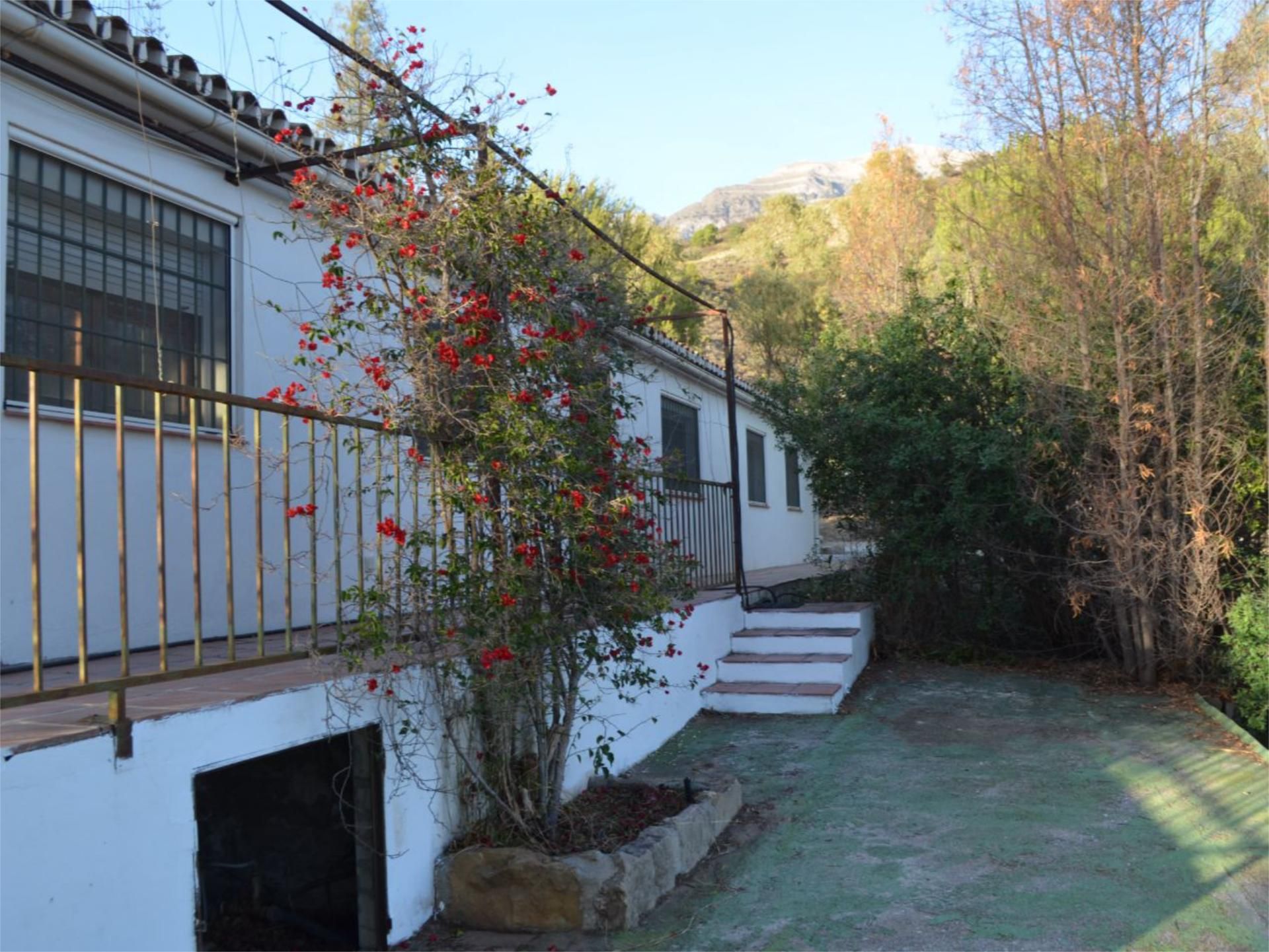 Außenansicht von Country house zum verkauf in Sedella mit Heizung, Privatgarten und Terrasse