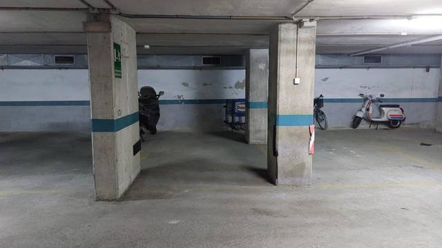 Garaje en Venta en Plaça d'Hondures, 20 en Ciutat Jardí