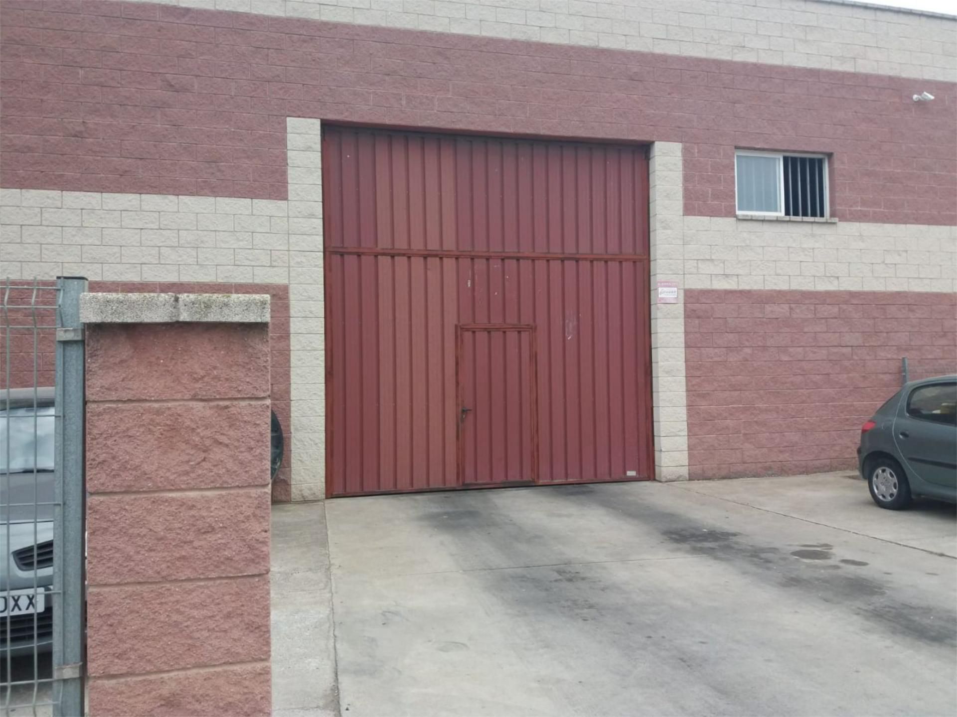 Vista exterior de Nau industrial en venda en Balaguer